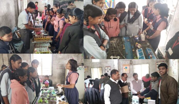 school level science exhibition in Savitribai Phule Vidyalaya